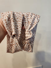 Load image into Gallery viewer, 4/19 Natural Floral Items (Scrunchies and headbands)
