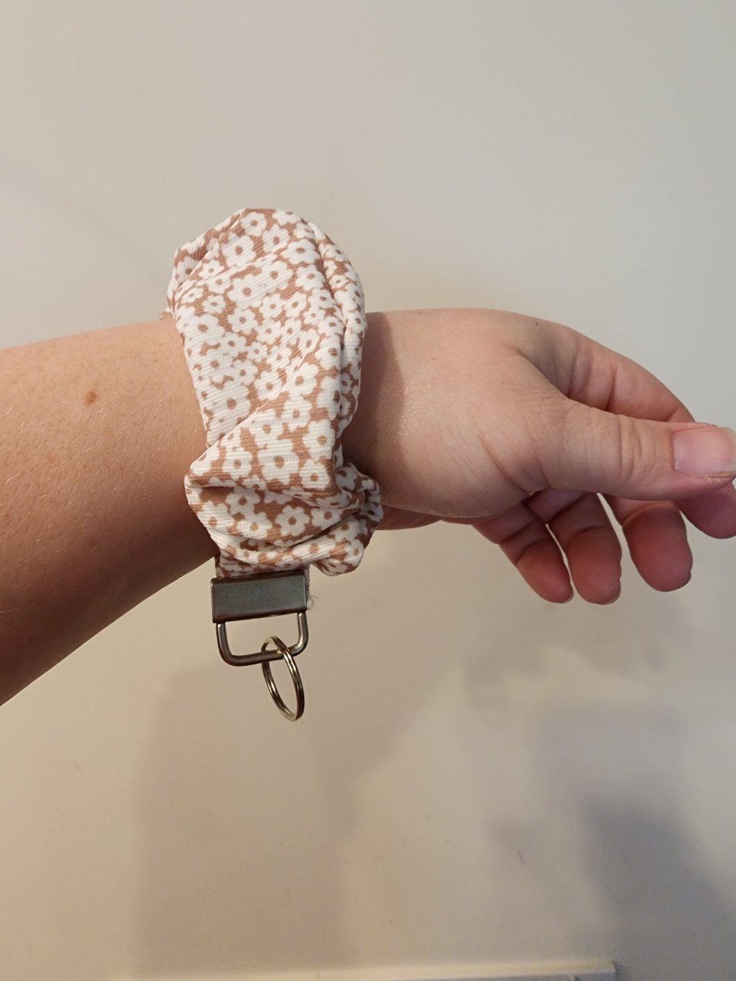 4/19 Natural Floral Items (Scrunchies and headbands)