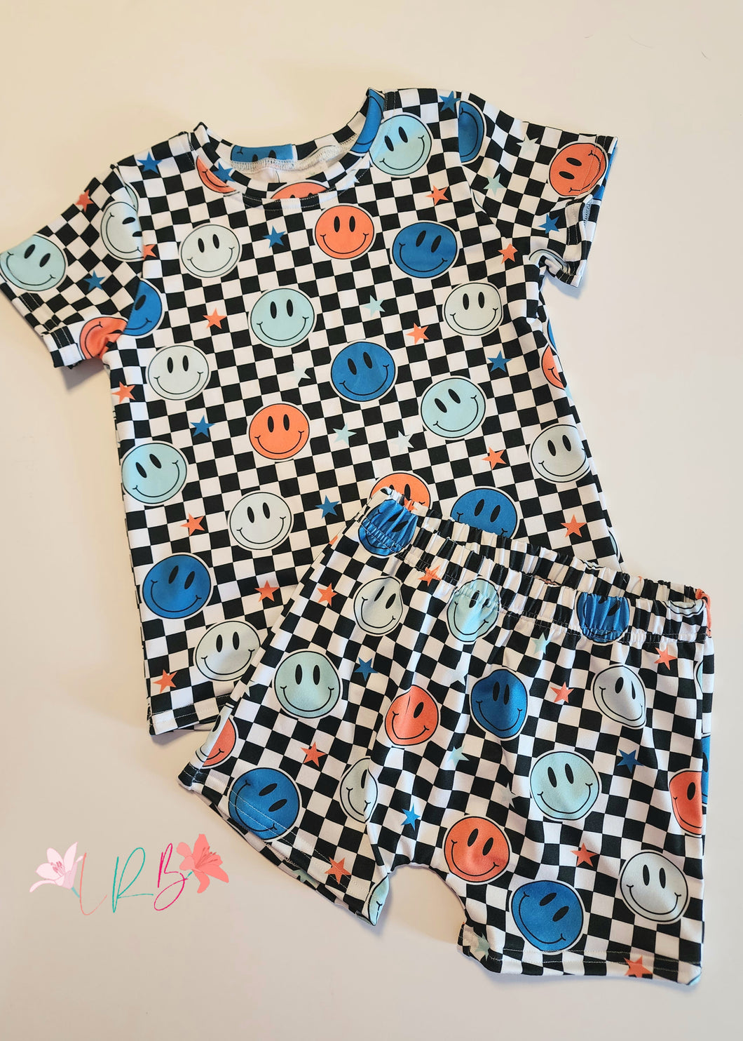 2T Basic T / Play Shorts